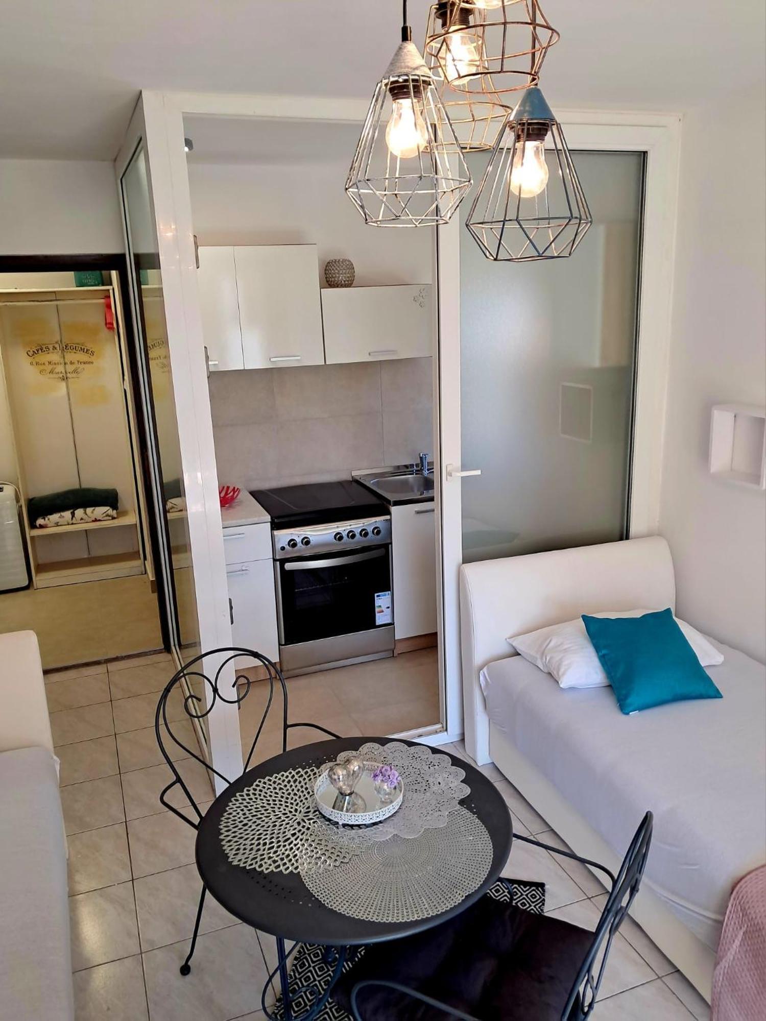 Apartmani Jessica Novalja Zewnętrze zdjęcie